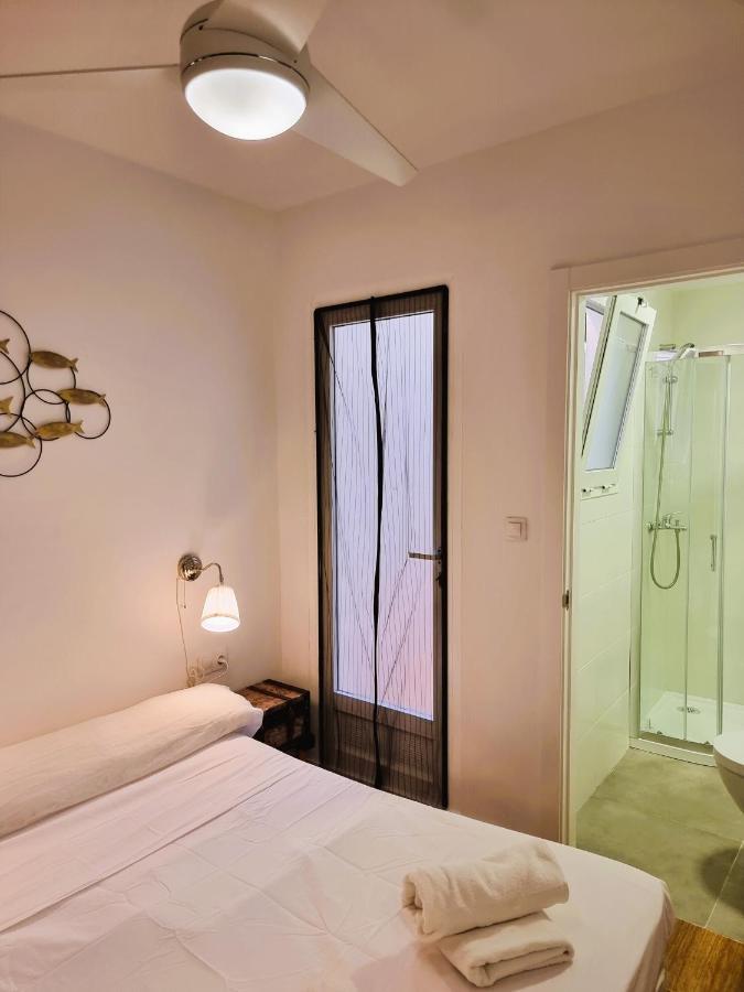Claudia Tourist Apartment Alicante Exterior photo