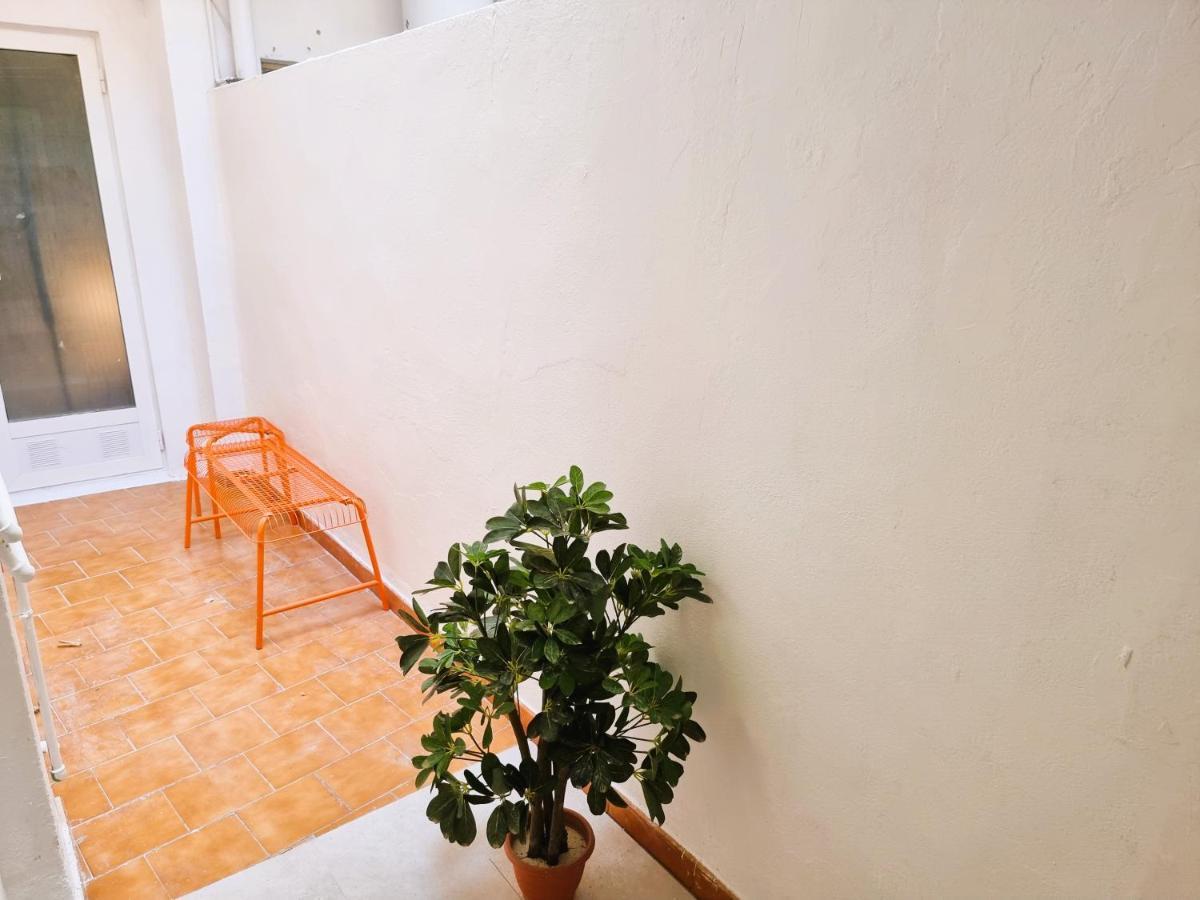 Claudia Tourist Apartment Alicante Exterior photo